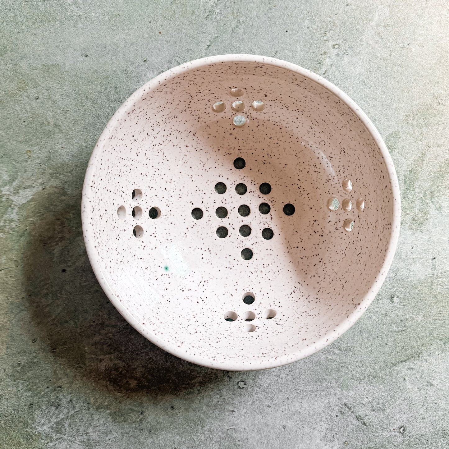 6" Speckled White Berry Bowl