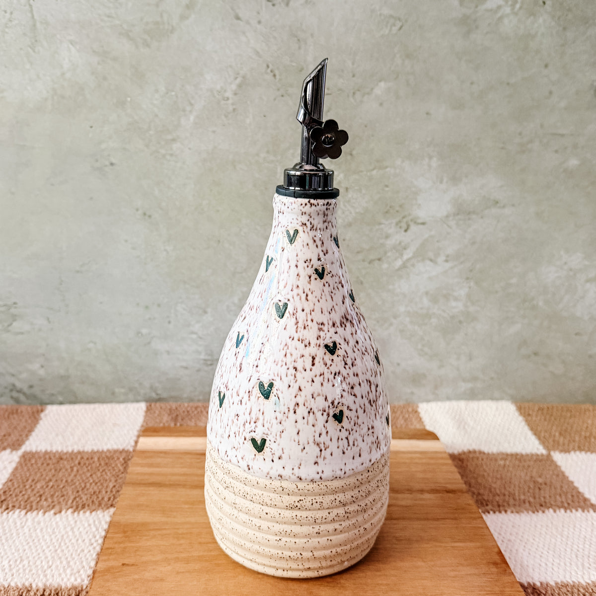 20oz  Green Baby Heart Oil Cruet