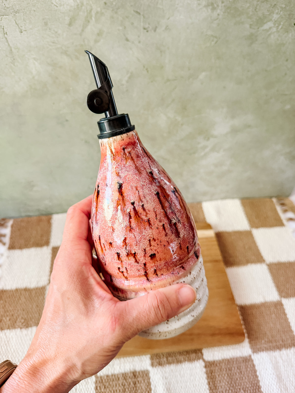 18oz  Pink Drip Oil Cruet