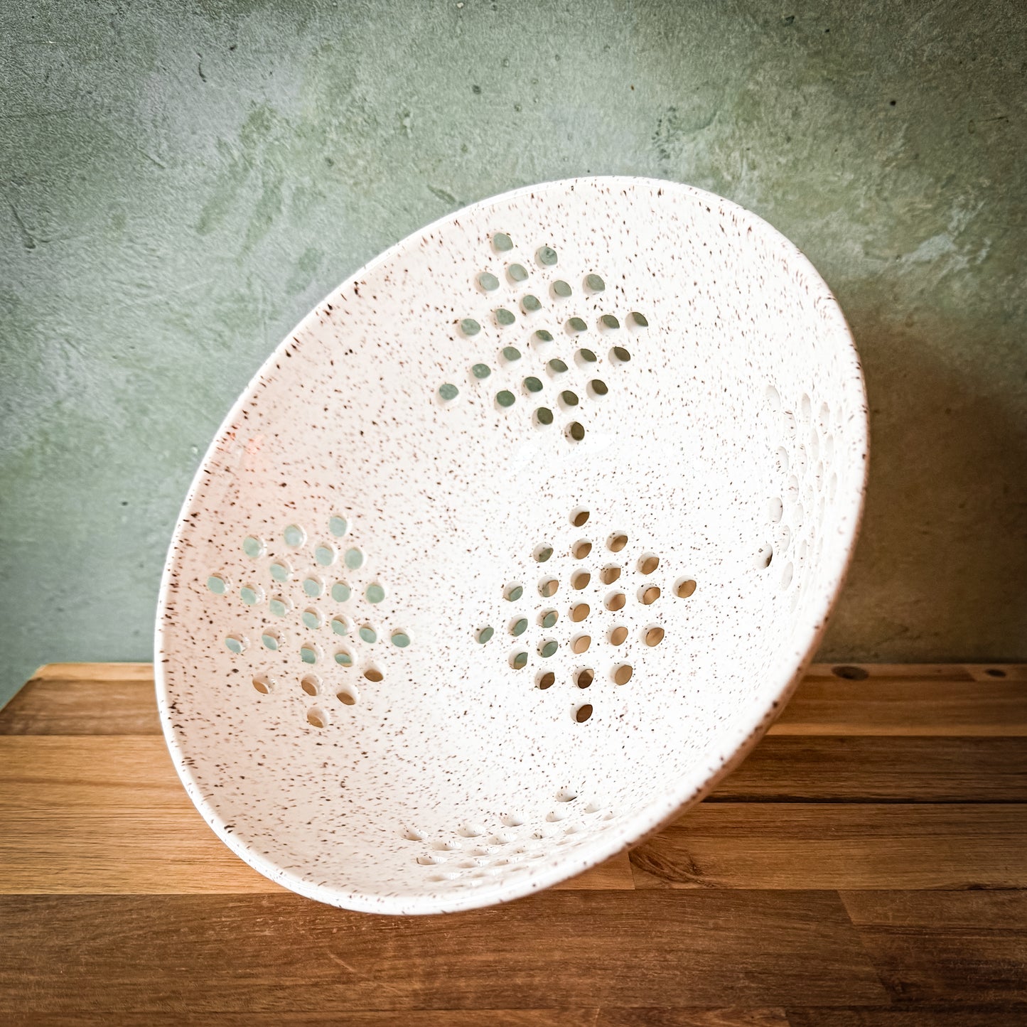 11" Colander