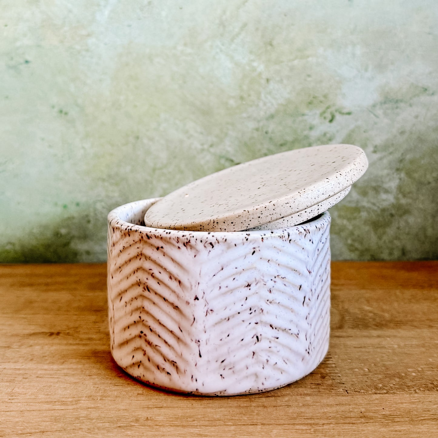 5" Feathered Salt Well