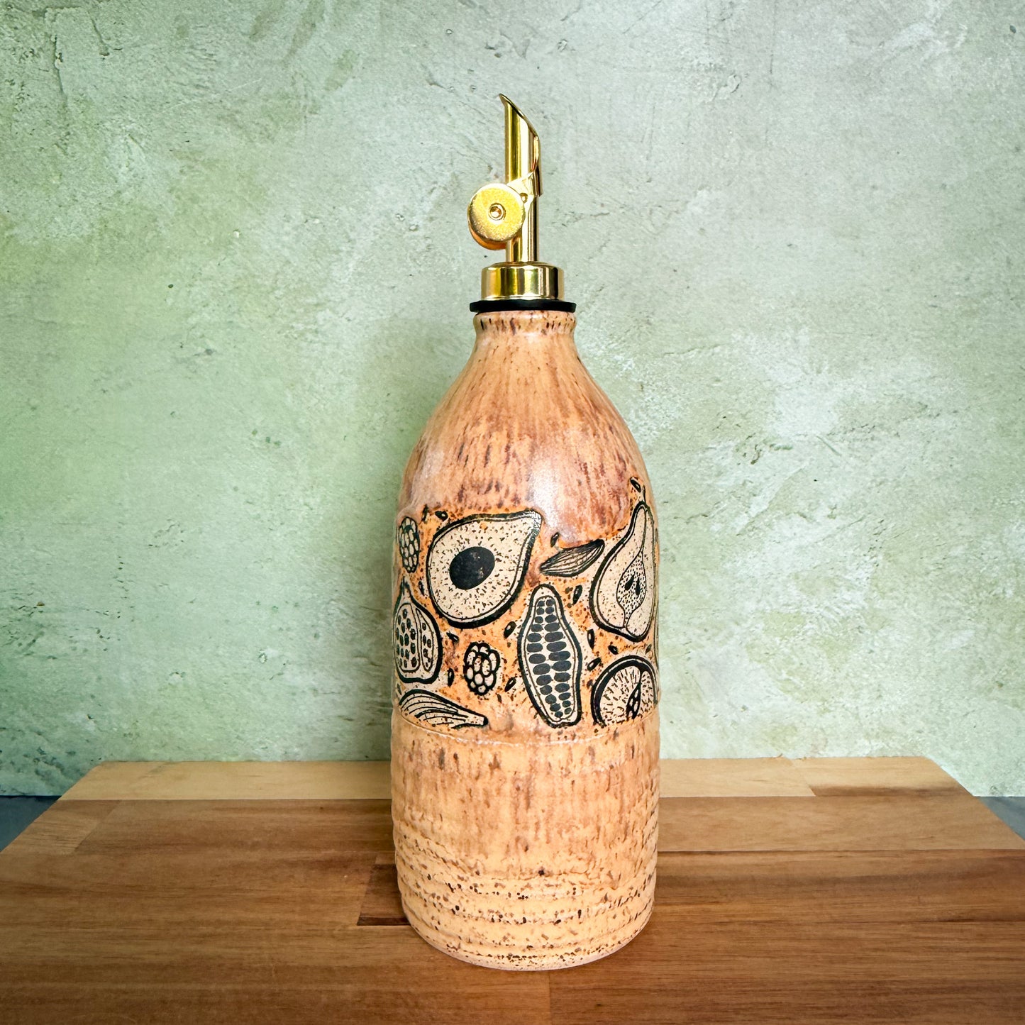 16oz Speckled Butter Yellow Fruit Oil Bottle