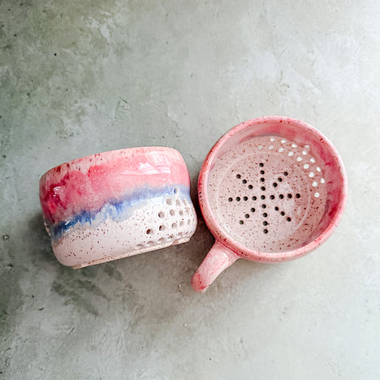4" Speckled Berry Bowl with Handle