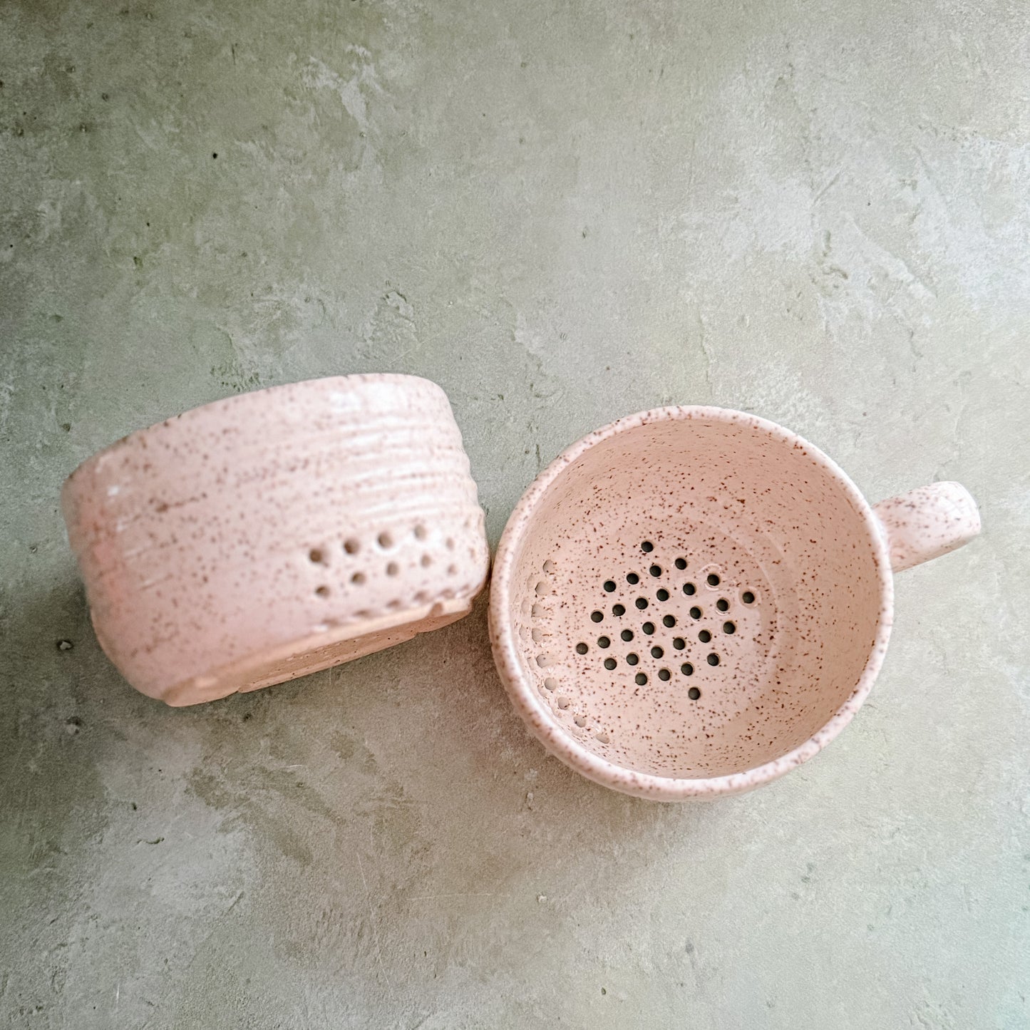 4" Speckled Berry Bowl with Handle